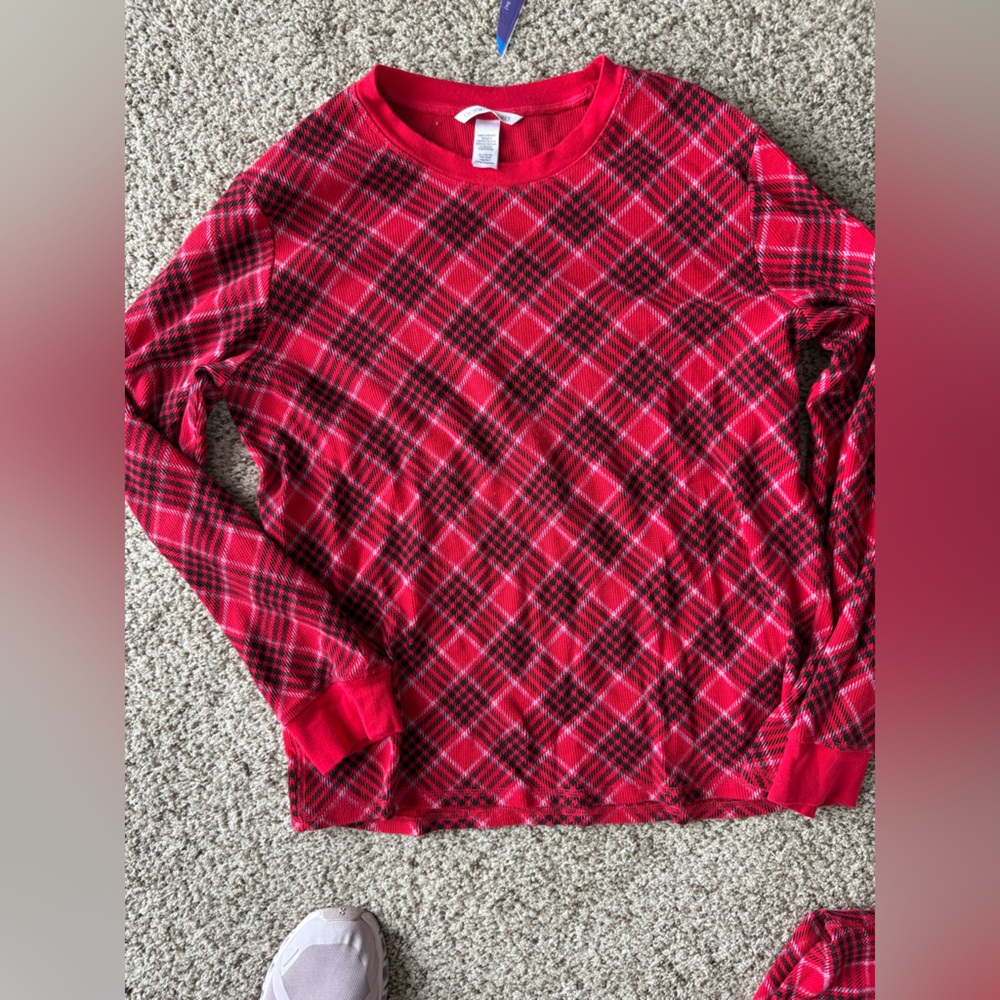 Victoria's Secret Vibrant Red and Black pajamas